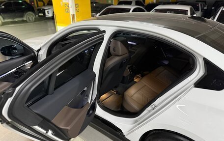 BMW 5 серия, 2024 год, 6 090 000 рублей, 11 фотография