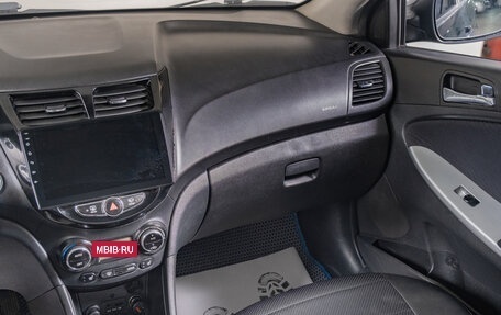 Hyundai Solaris II рестайлинг, 2013 год, 739 000 рублей, 11 фотография