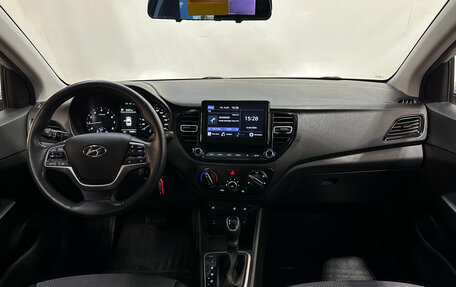 Hyundai Solaris II рестайлинг, 2022 год, 1 690 000 рублей, 6 фотография