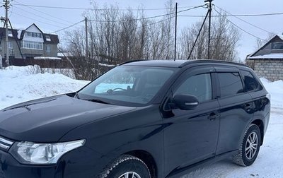 Mitsubishi Outlander III рестайлинг 3, 2014 год, 1 450 000 рублей, 1 фотография