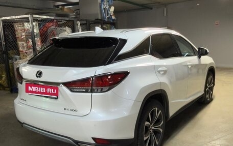 Lexus RX IV рестайлинг, 2020 год, 5 400 000 рублей, 4 фотография