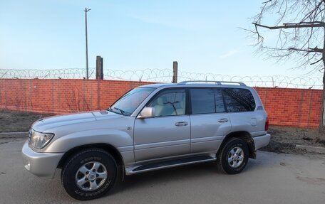 Toyota Land Cruiser 100 рестайлинг 2, 2001 год, 1 850 000 рублей, 2 фотография