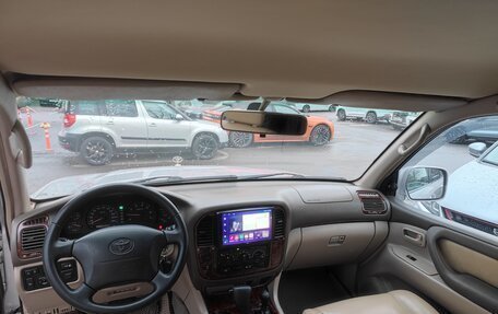 Toyota Land Cruiser 100 рестайлинг 2, 2001 год, 1 850 000 рублей, 7 фотография