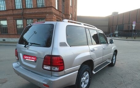 Toyota Land Cruiser 100 рестайлинг 2, 2001 год, 1 850 000 рублей, 3 фотография