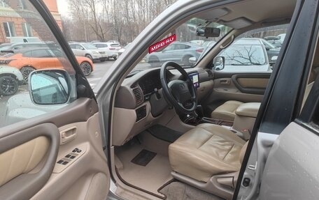 Toyota Land Cruiser 100 рестайлинг 2, 2001 год, 1 850 000 рублей, 8 фотография