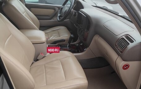 Toyota Land Cruiser 100 рестайлинг 2, 2001 год, 1 850 000 рублей, 13 фотография