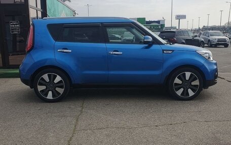 KIA Soul II рестайлинг, 2018 год, 1 670 000 рублей, 6 фотография