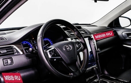 Toyota Camry, 2015 год, 1 758 000 рублей, 12 фотография