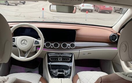 Mercedes-Benz E-Класс, 2016 год, 3 300 000 рублей, 1 фотография