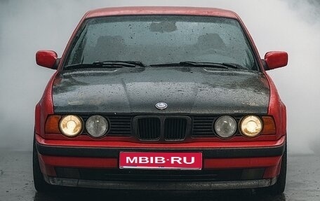 BMW 5 серия, 1990 год, 300 000 рублей, 1 фотография