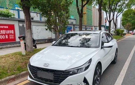 Hyundai Elantra, 2023 год, 1 385 700 рублей, 1 фотография