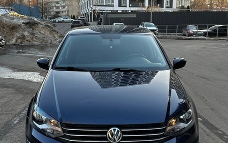 Volkswagen Polo VI (EU Market), 2016 год, 1 400 000 рублей, 1 фотография