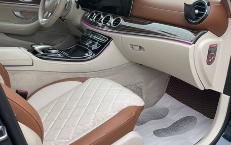 Mercedes-Benz E-Класс, 2016 год, 3 300 000 рублей, 2 фотография