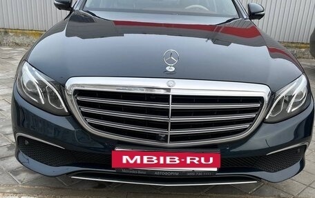 Mercedes-Benz E-Класс, 2016 год, 3 300 000 рублей, 9 фотография