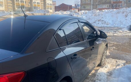 Chevrolet Cruze II, 2010 год, 500 000 рублей, 4 фотография