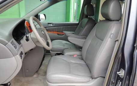 Toyota Sienna II рестайлинг, 2005 год, 1 350 000 рублей, 5 фотография