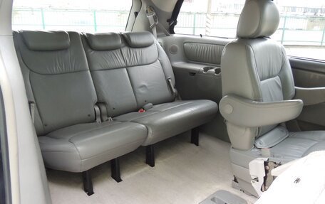 Toyota Sienna II рестайлинг, 2005 год, 1 350 000 рублей, 10 фотография