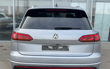 Volkswagen Touareg III, 2018 год, 5 200 000 рублей, 6 фотография