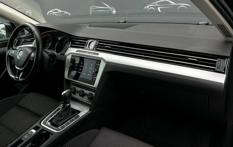 Volkswagen Passat B8 рестайлинг, 2019 год, 1 779 500 рублей, 8 фотография