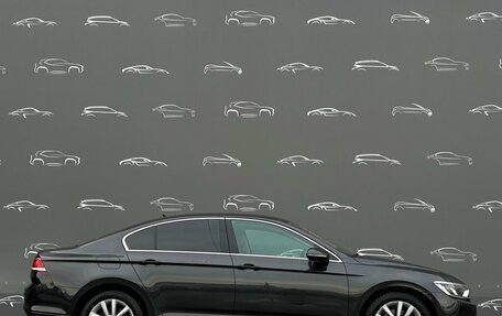 Volkswagen Passat B8 рестайлинг, 2019 год, 1 779 500 рублей, 14 фотография