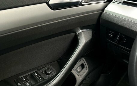 Volkswagen Passat B8 рестайлинг, 2019 год, 1 779 500 рублей, 21 фотография