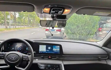 Hyundai Elantra, 2023 год, 1 385 700 рублей, 8 фотография