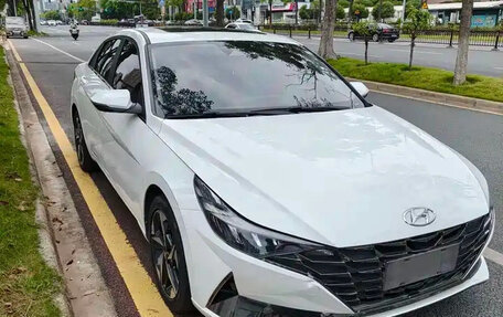 Hyundai Elantra, 2023 год, 1 385 700 рублей, 5 фотография