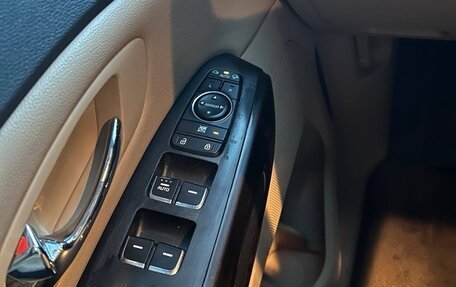 KIA Carnival III, 2018 год, 2 380 000 рублей, 16 фотография