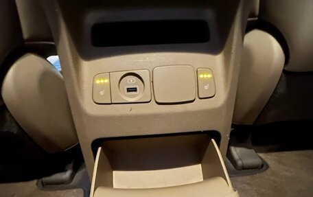 KIA Carnival III, 2018 год, 2 380 000 рублей, 22 фотография