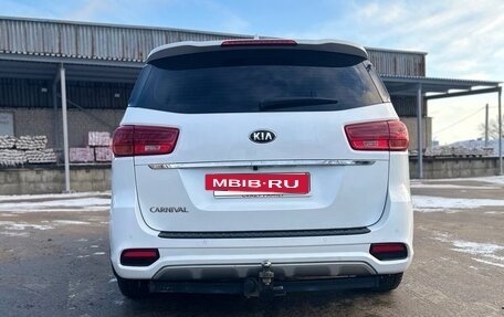 KIA Carnival III, 2018 год, 2 380 000 рублей, 5 фотография