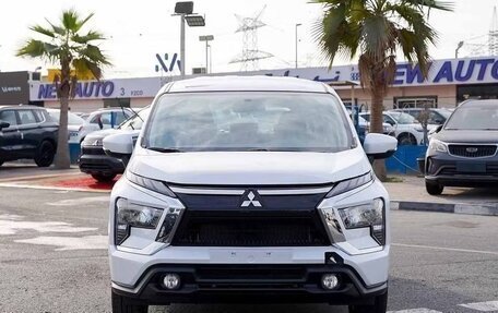 Mitsubishi Xpander, 2026 год, 2 380 000 рублей, 2 фотография