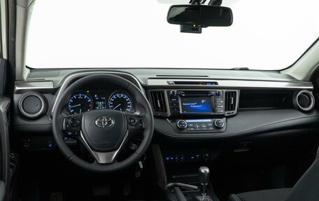 Toyota RAV4, 2015 год, 2 193 055 рублей, 6 фотография