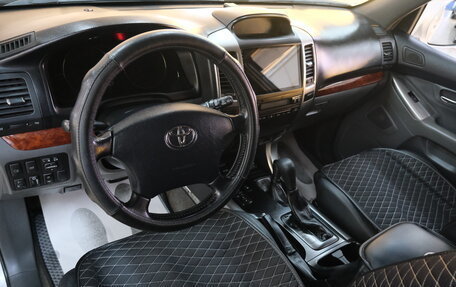 Toyota Land Cruiser Prado 120 рестайлинг, 2007 год, 2 419 000 рублей, 11 фотография