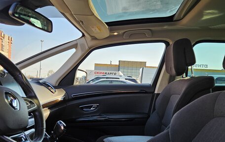 Renault Espace V рестайлинг, 2016 год, 1 650 000 рублей, 10 фотография