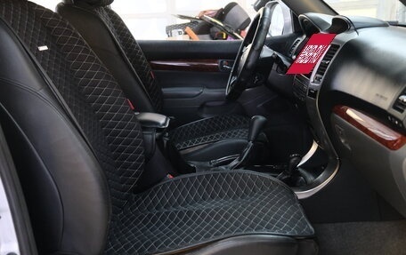 Toyota Land Cruiser Prado 120 рестайлинг, 2007 год, 2 419 000 рублей, 21 фотография