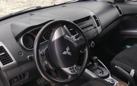 Mitsubishi Outlander III рестайлинг 3, 2007 год, 910 000 рублей, 5 фотография