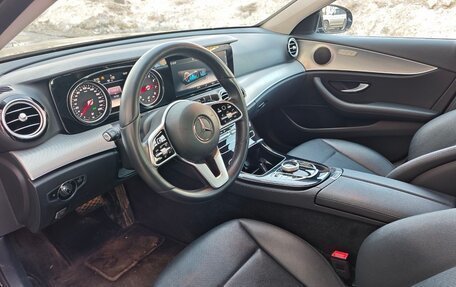 Mercedes-Benz E-Класс, 2020 год, 3 500 000 рублей, 12 фотография