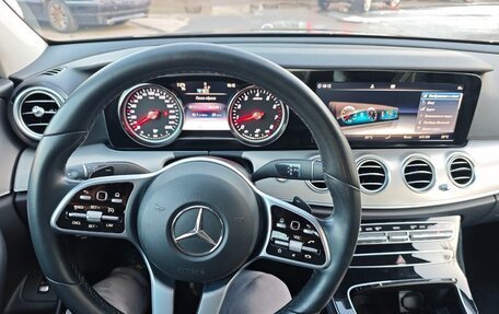 Mercedes-Benz E-Класс, 2020 год, 3 500 000 рублей, 14 фотография