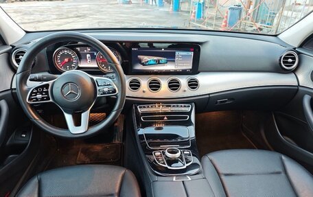 Mercedes-Benz E-Класс, 2020 год, 3 500 000 рублей, 17 фотография