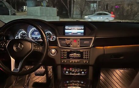 Mercedes-Benz E-Класс, 2012 год, 1 550 000 рублей, 10 фотография