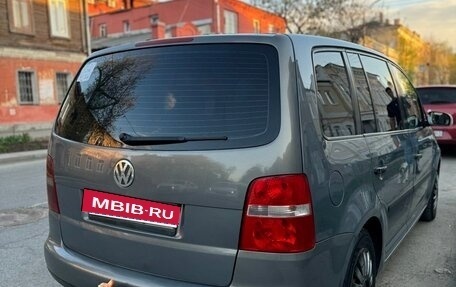 Volkswagen Touran III, 2004 год, 480 000 рублей, 4 фотография