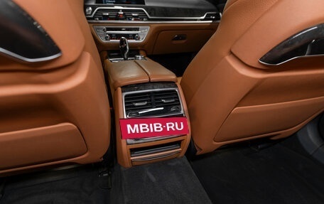 BMW 7 серия, 2016 год, 3 280 000 рублей, 14 фотография