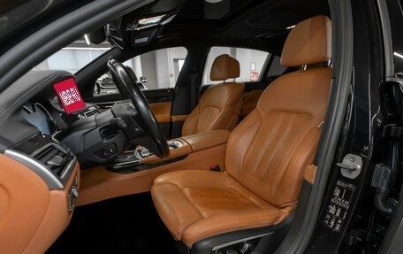 BMW 7 серия, 2016 год, 3 280 000 рублей, 9 фотография