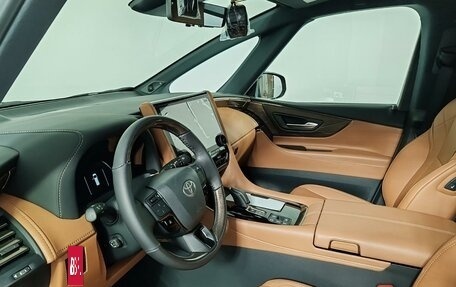 Toyota Alphard, 2025 год, 15 900 000 рублей, 14 фотография