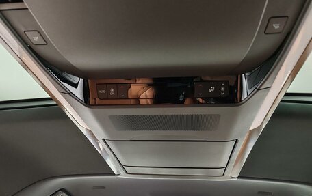 Toyota Alphard, 2025 год, 15 900 000 рублей, 19 фотография