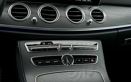 Mercedes-Benz E-Класс, 2019 год, 3 398 500 рублей, 18 фотография