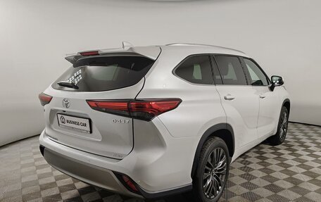 Toyota Highlander, 2025 год, 6 150 000 рублей, 5 фотография