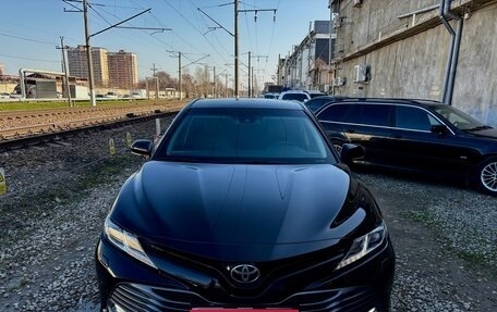 Toyota Camry, 2019 год, 2 850 000 рублей, 1 фотография