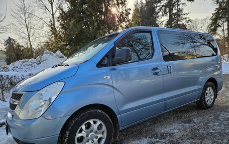 Hyundai Grand Starex Grand Starex I рестайлинг 2, 2011 год, 1 385 000 рублей, 1 фотография