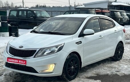 KIA Rio III рестайлинг, 2013 год, 825 000 рублей, 1 фотография